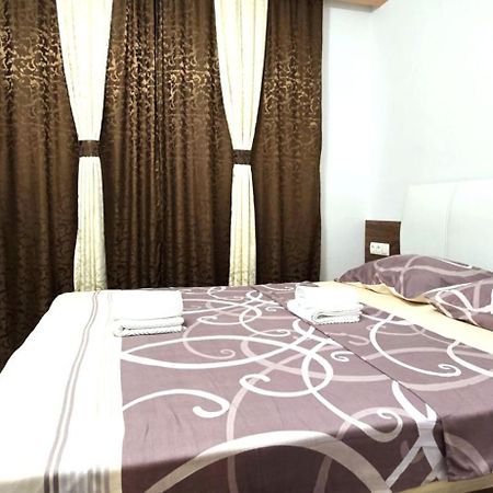 Vila Tatjana Vodice Esterno foto