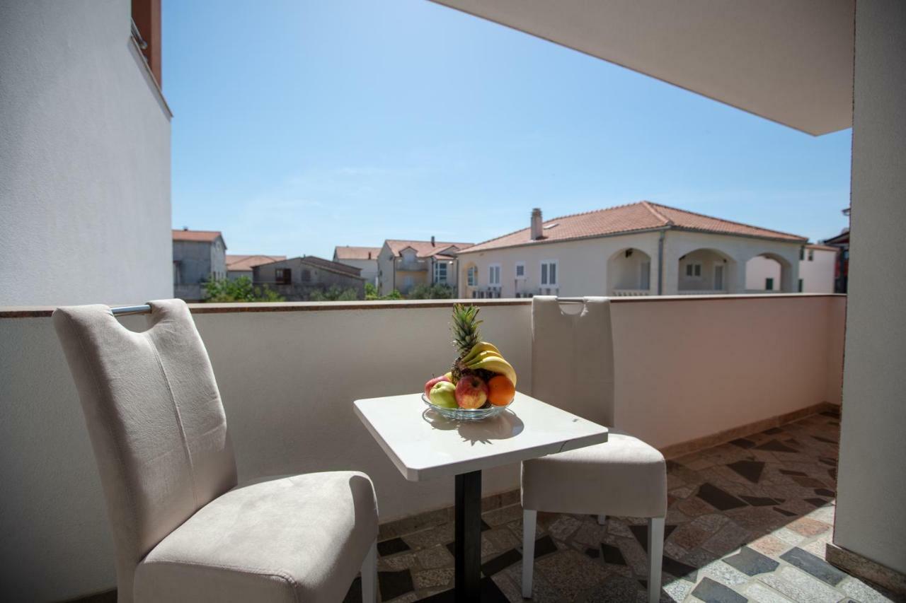 Vila Tatjana Vodice Esterno foto