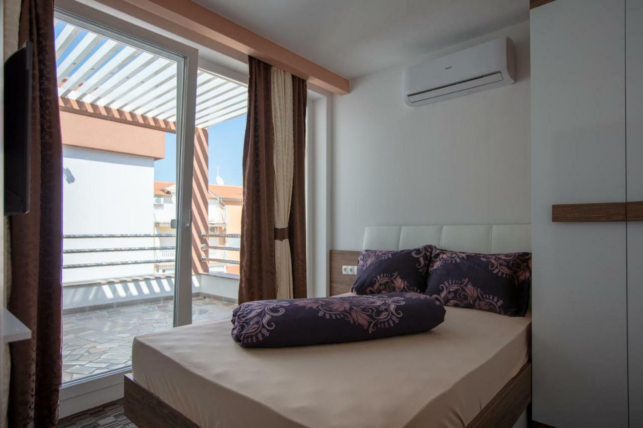 Vila Tatjana Vodice Esterno foto